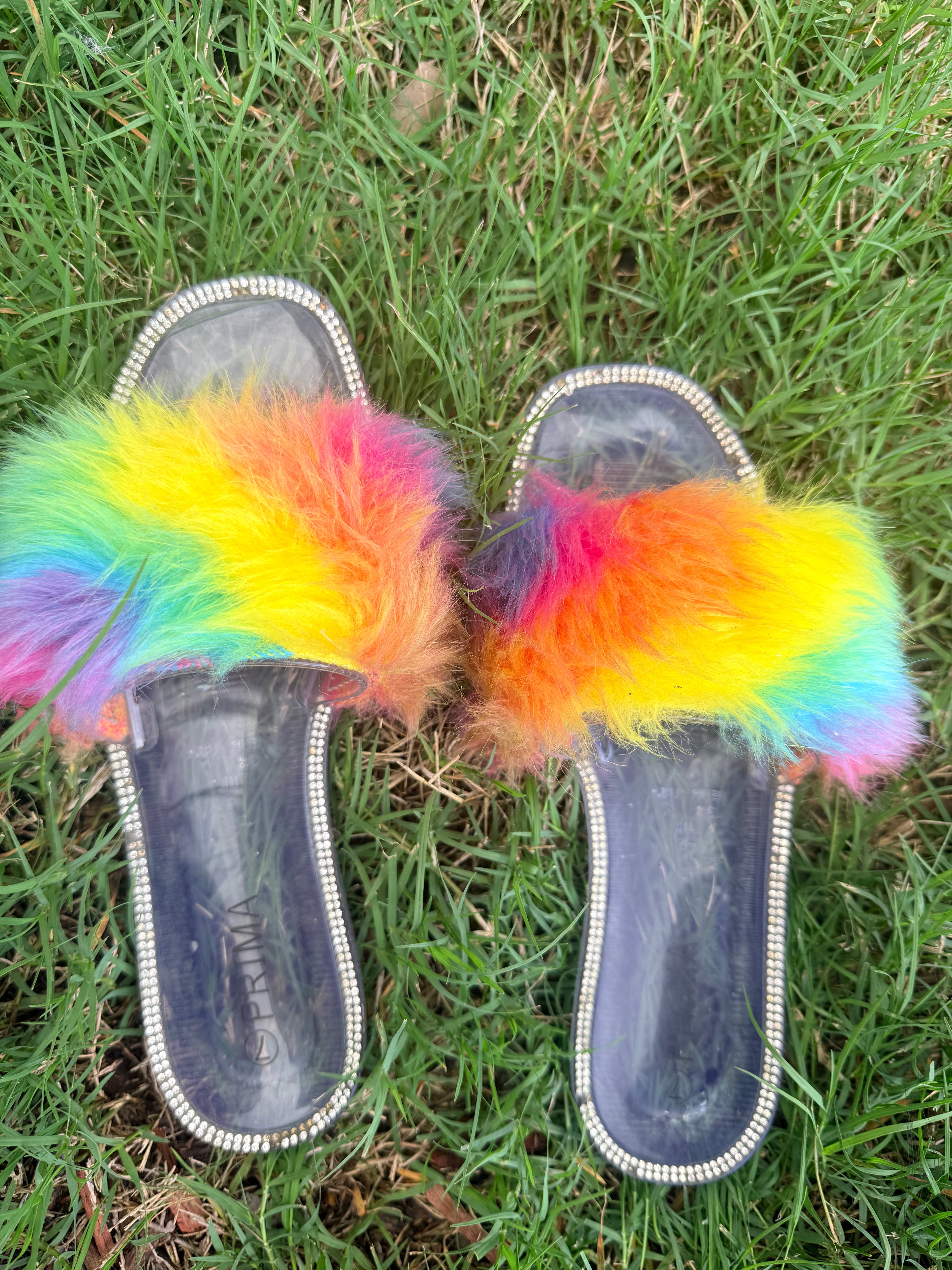 rainbow 🌈 fur slippers💕