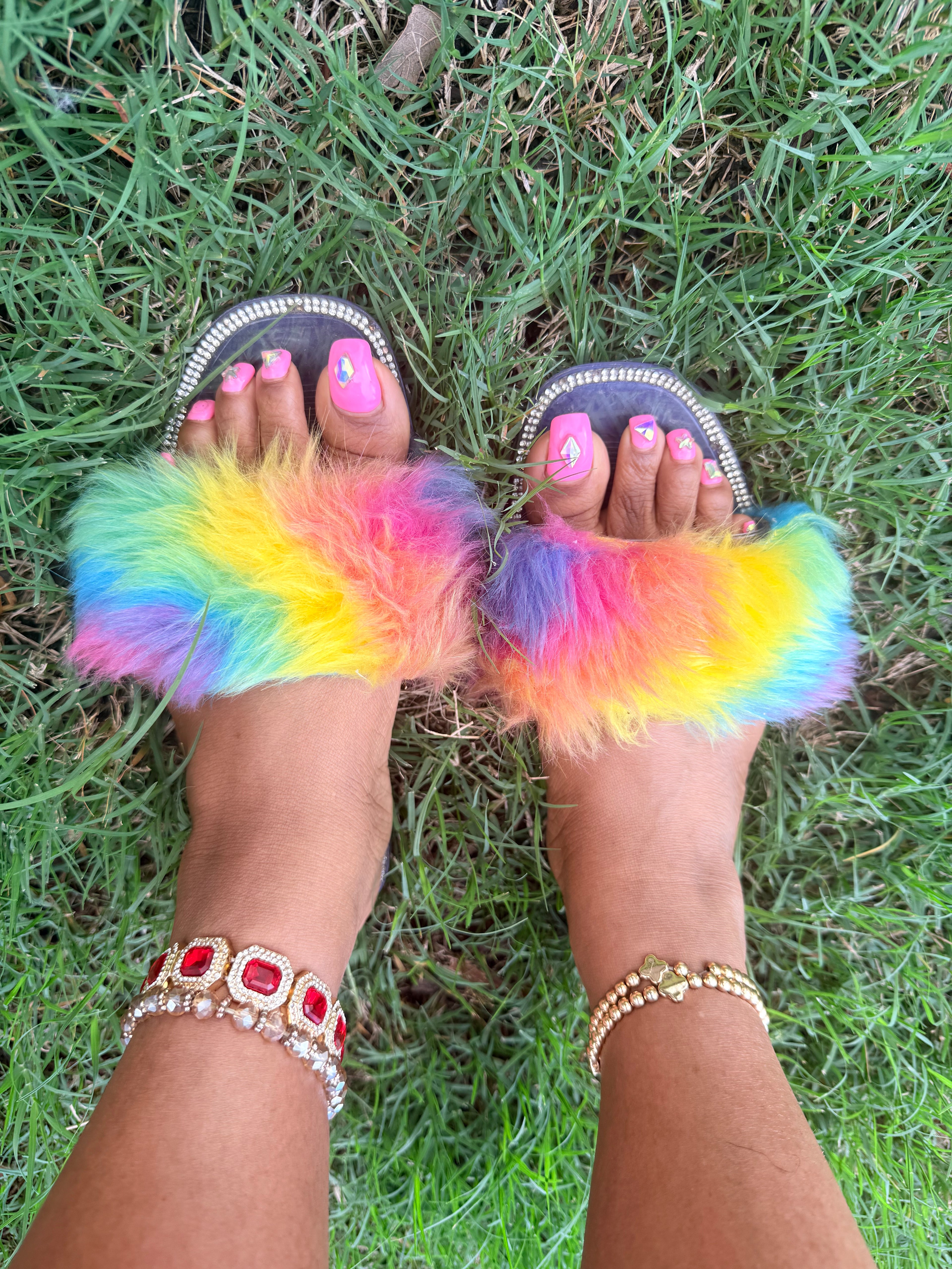 rainbow 🌈 fur slippers💕