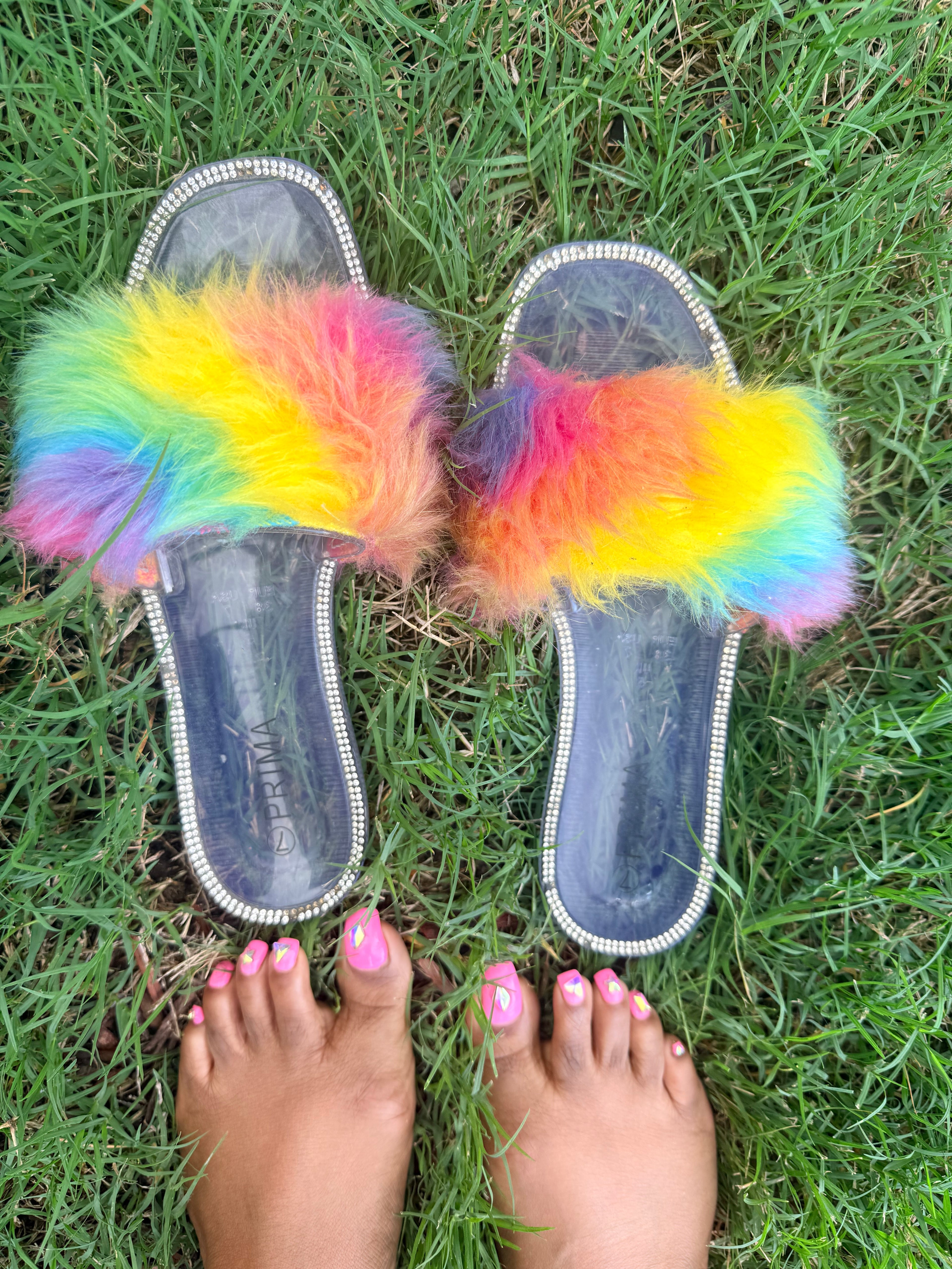 rainbow 🌈 fur slippers💕